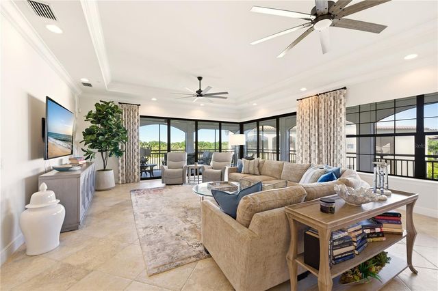 2555 MARQUESA ROYALE LANE PH 302, Naples, FL 34109