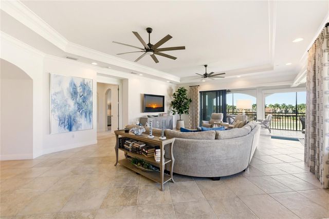 2555 MARQUESA ROYALE LANE PH 302, Naples, FL 34109