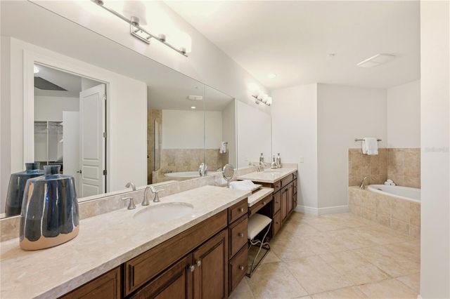 2555 MARQUESA ROYALE LANE PH 302, Naples, FL 34109