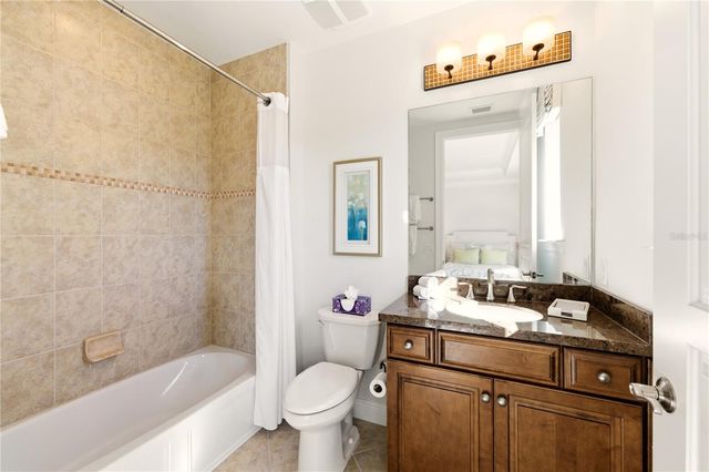 2555 MARQUESA ROYALE LANE PH 302, Naples, FL 34109