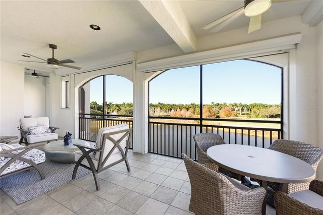 2555 MARQUESA ROYALE LANE PH 302, Naples, FL 34109
