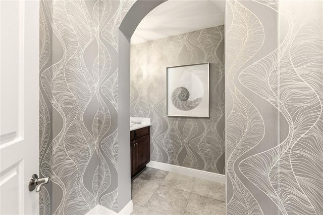 2555 MARQUESA ROYALE LANE PH 302, Naples, FL 34109