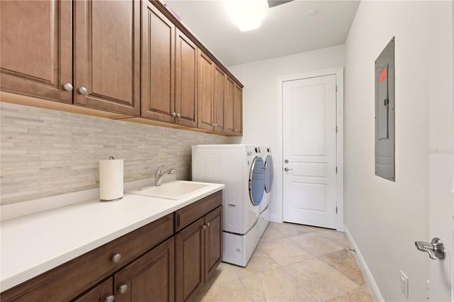 2555 MARQUESA ROYALE LANE PH 302, Naples, FL 34109