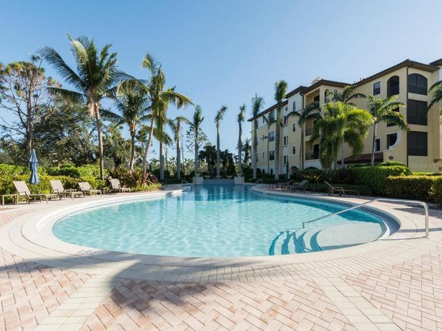 2555 MARQUESA ROYALE LANE PH 302, Naples, FL 34109