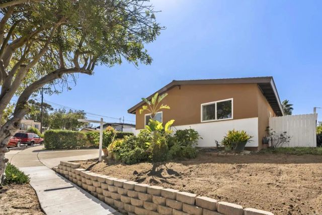 4657 Chateau Place, San Diego, CA 92117