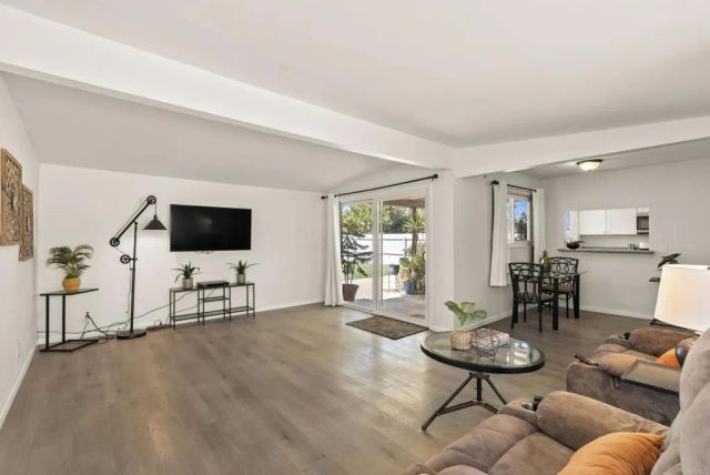 4657 Chateau Place, San Diego, CA 92117