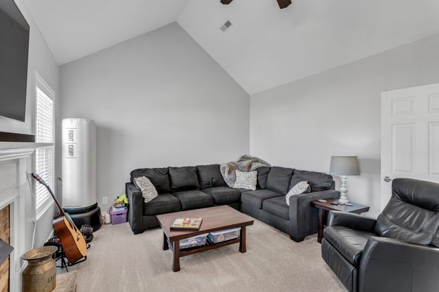 7009 Masonboro Dr, Spring Hill, TN 37174