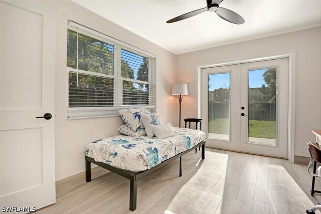 982 13th ST N, Naples, FL 34102