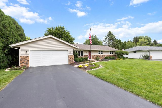 7575 FARMHOME Lane, Cherry Valley, IL 61016