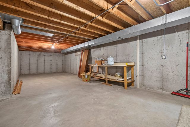 7575 FARMHOME Lane, Cherry Valley, IL 61016