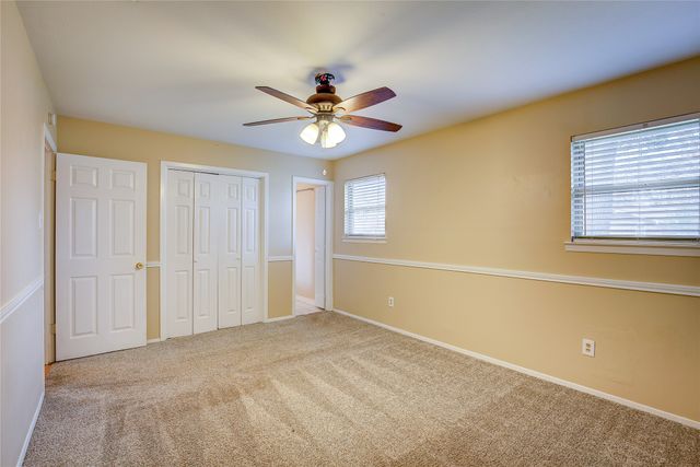 2104 Meadow Dale, Irving, TX 75060