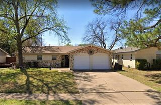 2104 Meadow Dale, Irving, TX 75060