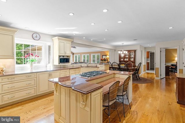 1504 SCHOOL HOUSE LN, Gwynedd Valley, PA 19437