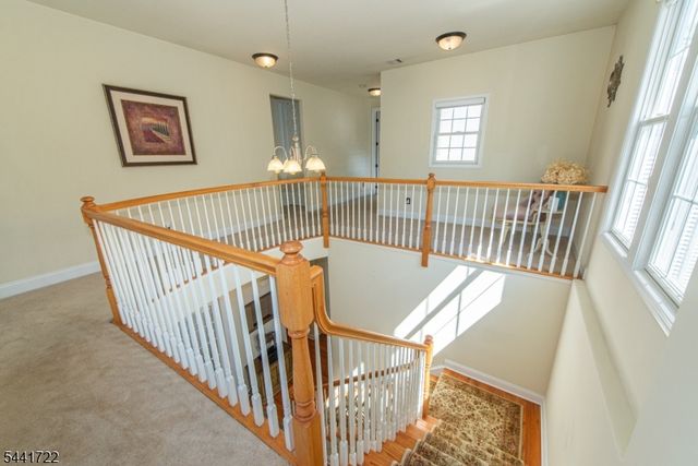 14 Bluffs Ct, Hamburg Boro, NJ 07419