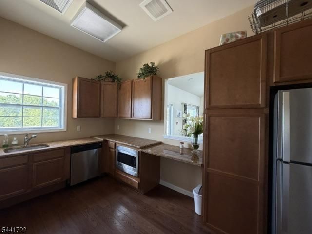 14 Bluffs Ct, Hamburg Boro, NJ 07419