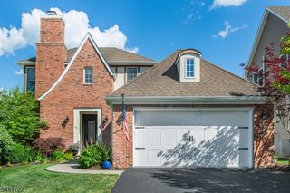 14 Bluffs Ct, Hamburg Boro, NJ 07419