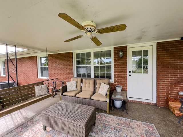 90 Curd Road, Williamsburg, KY 40769