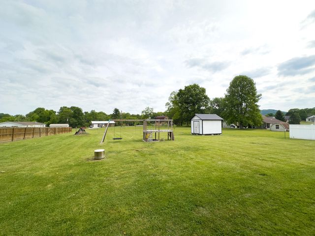 90 Curd Road, Williamsburg, KY 40769