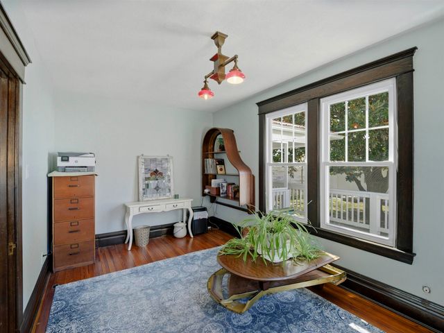 208 Henrietta Street, Ravenswood, WV 26164