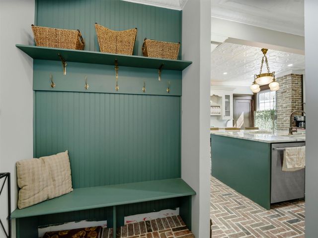 208 Henrietta Street, Ravenswood, WV 26164