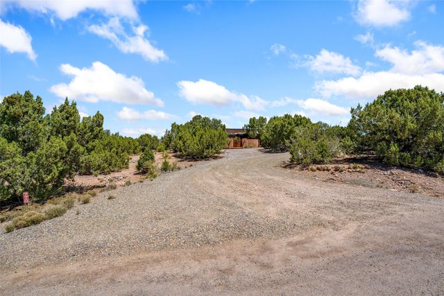 770 Coyote Ridge Road, Santa Fe, NM 87507