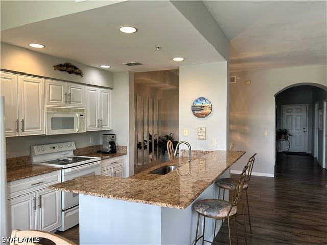 7525 Stoneybrook DR 932, Naples, FL 34112