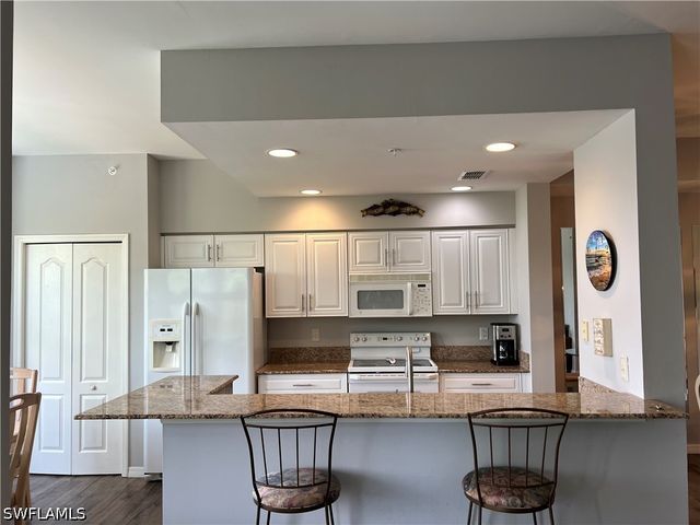 7525 Stoneybrook DR 932, Naples, FL 34112