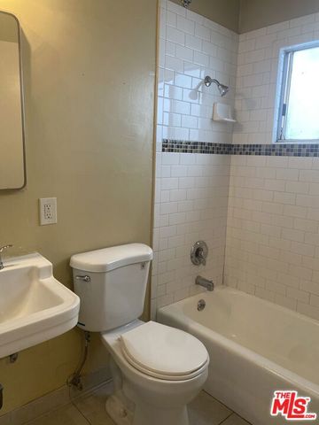 11317 Iowa Avenue, Los Angeles, CA 90025