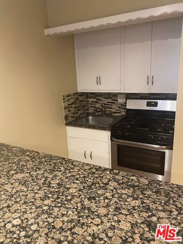 11317 Iowa Avenue, Los Angeles, CA 90025
