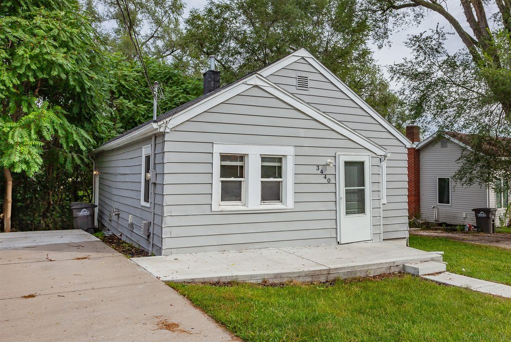 3440 Easton Boulevard, Des Moines, IA 50317