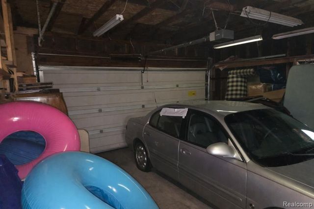 5969 Pleasant Drive, Waterford, MI 48329