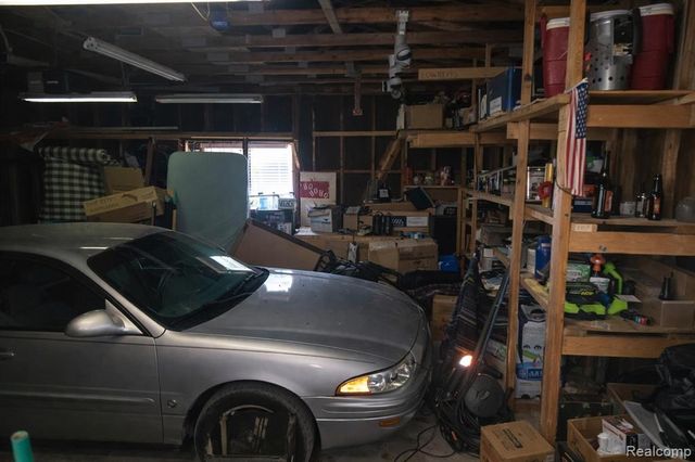 5969 Pleasant Drive, Waterford, MI 48329