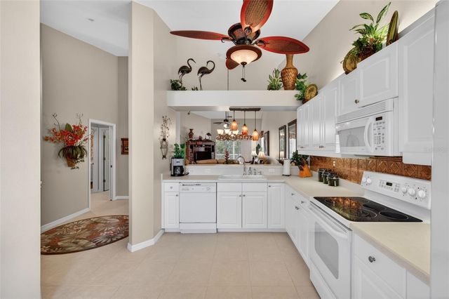 1669 MONARCH DRIVE 203, Venice, FL 34293