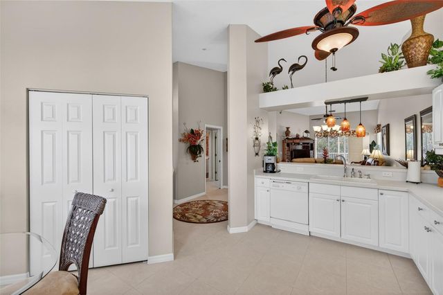 1669 MONARCH DRIVE 203, Venice, FL 34293