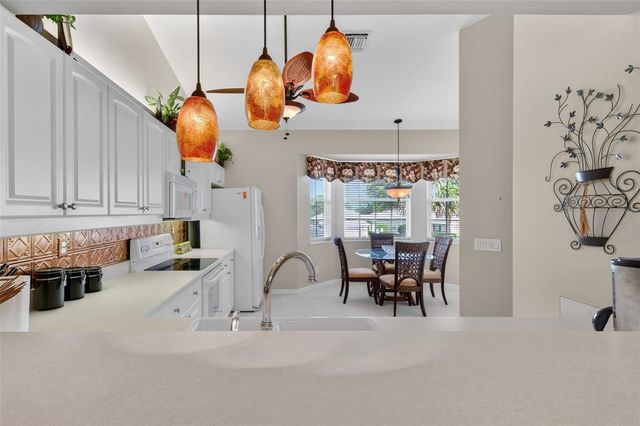 1669 MONARCH DRIVE 203, Venice, FL 34293