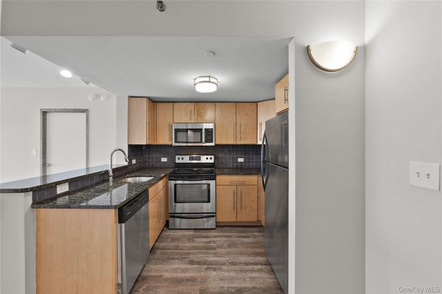 66 Main Street 813, Yonkers, NY 10701