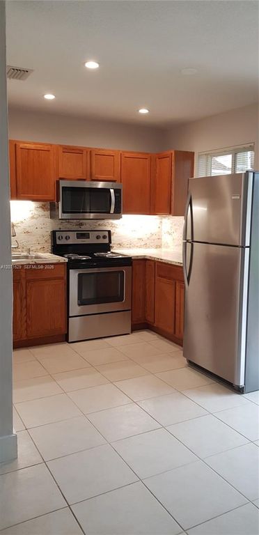 818 SW 4th Street 3, Fort Lauderdale, FL 33312