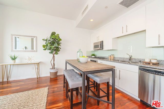 1100 Wilshire Boulevard 2501, Los Angeles, CA 90017