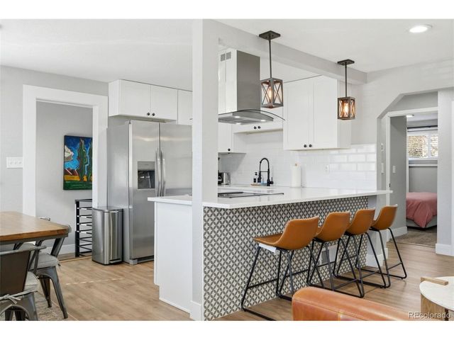 2811 S Delaware St, Englewood, CO 80110