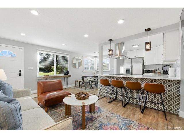 2811 S Delaware St, Englewood, CO 80110