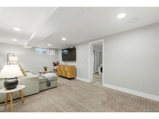 2811 S Delaware St, Englewood, CO 80110