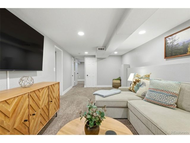 2811 S Delaware St, Englewood, CO 80110