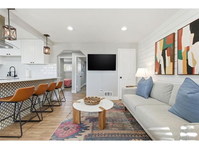 2811 S Delaware St, Englewood, CO 80110