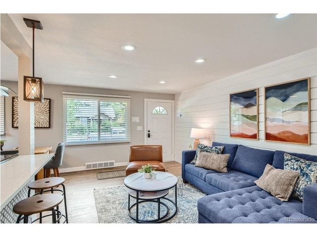 2811 S Delaware St, Englewood, CO 80110