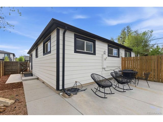 2811 S Delaware St, Englewood, CO 80110