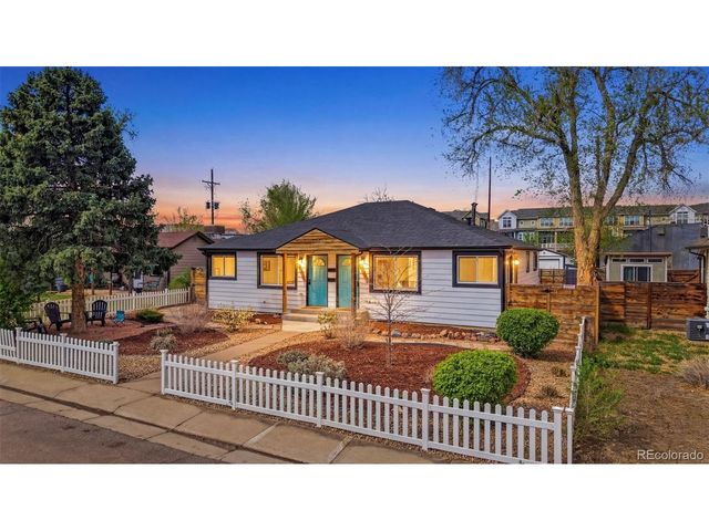 2811 S Delaware St, Englewood, CO 80110