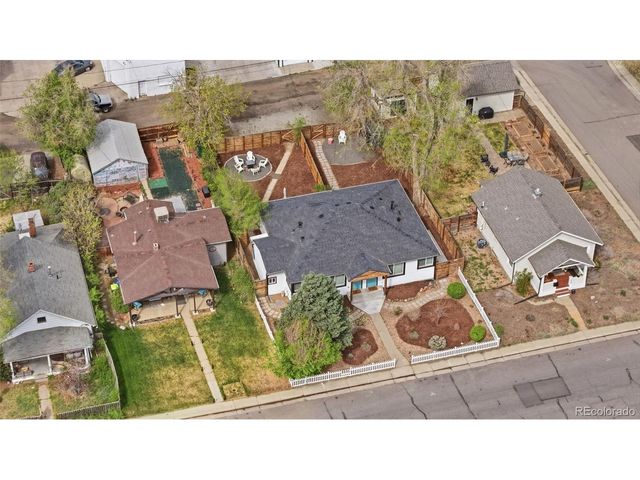 2811 S Delaware St, Englewood, CO 80110