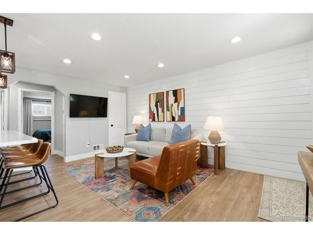 2811 S Delaware St, Englewood, CO 80110