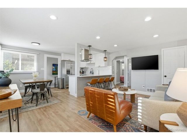 2811 S Delaware St, Englewood, CO 80110