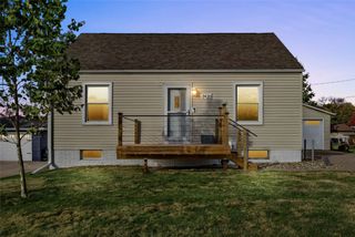 2420 Lori Drive SW, Cedar Rapids, IA 52404